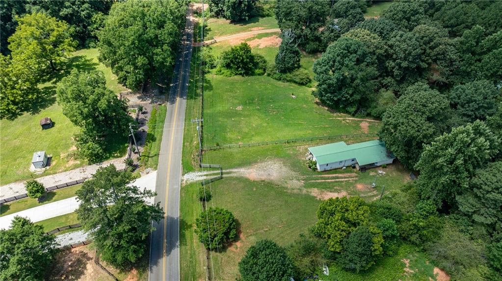 3 bedroom, 1 bathroom, 1,020 sq ft single family residence under contract at 2140 Wilkie Road, Alpharetta, GA 30004 — photo 4