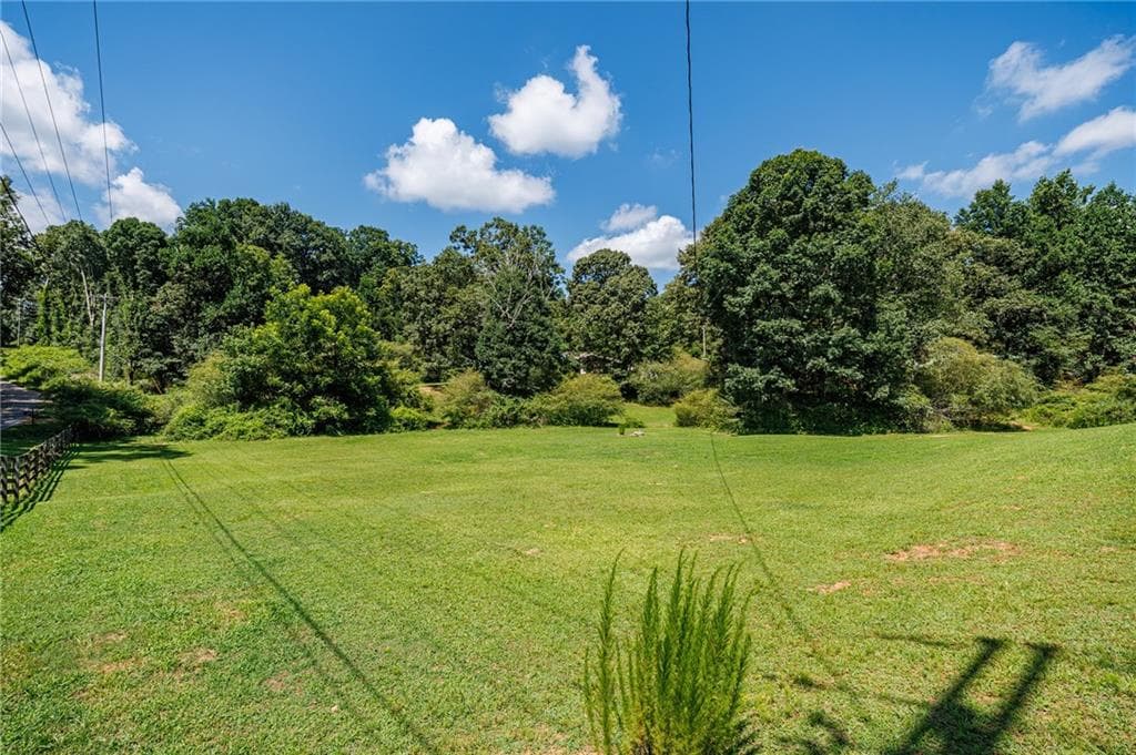 3 bedroom, 1 bathroom single family residence under contract at 2140 Wilkie Road, Alpharetta, GA 30004 — photo 7