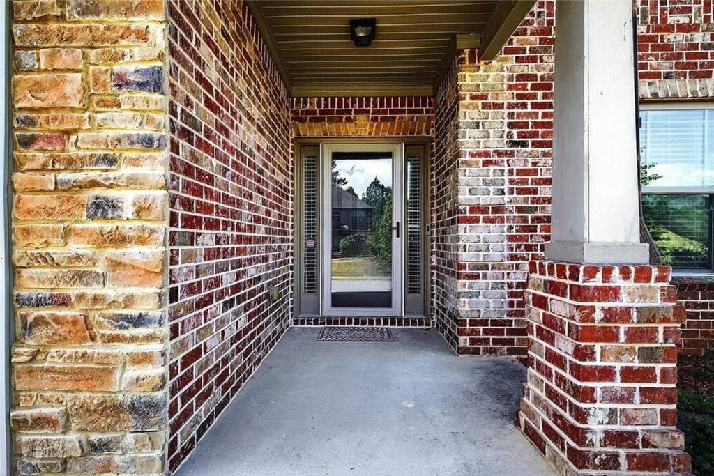 6 bedroom, 5 bathroom, 6,265 sq ft single family residence for sale at 4248 Caveat Court, Fairburn, GA 30213 — photo 3