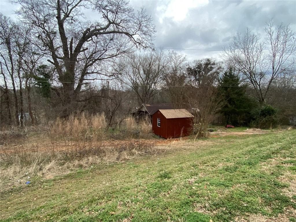 single family residence for sale at 982 S Broad Street, Commerce, GA 30529 — photo 5