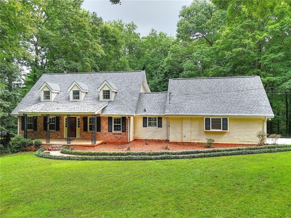 4 bedroom, 4 bathroom, 3,132 sq ft single family residence for sale at 66 Lockring Drive, Lilburn, GA 30047 — photo 3