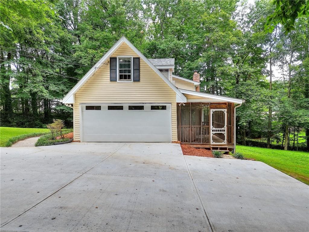 4 bedroom, 4 bathroom, 3,132 sq ft single family residence for sale at 66 Lockring Drive, Lilburn, GA 30047 — photo 4