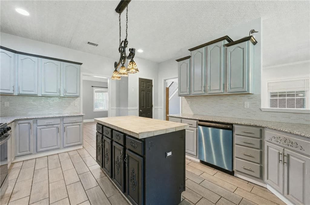 5 bedroom, 4 bathroom, 4,248 sq ft single family residence for sale at 5258 Amberton Court, Powder Springs, GA 30127 — photo 10