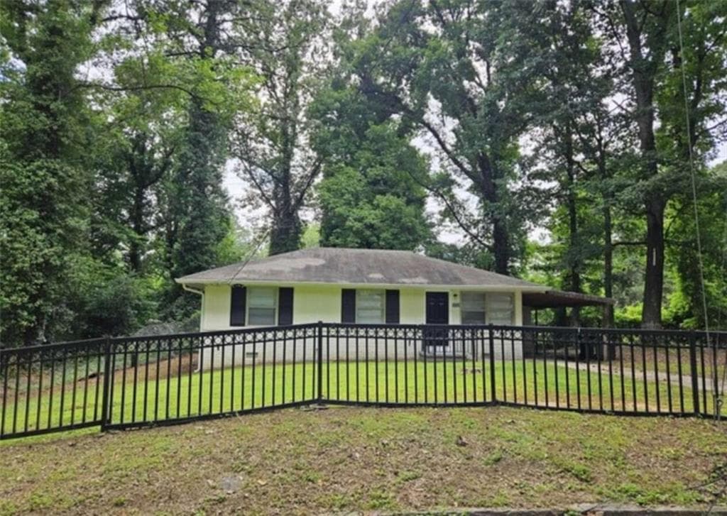 3 bedroom, 1 bathroom, 936 sq ft single family residence for sale at 3069 McKenzie Road, East Point, GA 30344 — photo 2