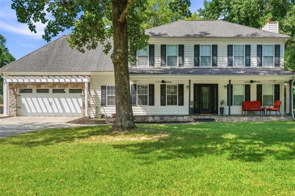 4 bedroom, 3 bathroom, 2,829 sq ft single family residence for sale at 195 Gateway Drive, Rocky Face, GA 30740 — photo 2