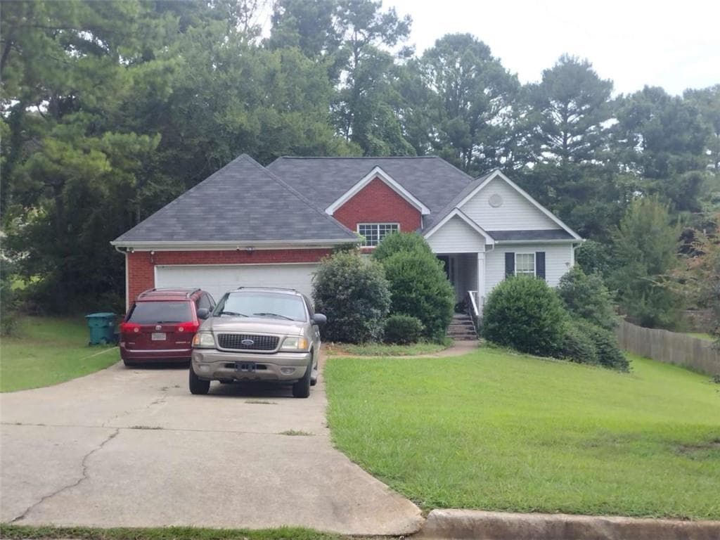 4 bedroom, 3 bathroom, 1,562 sq ft single family residence under contract at 4294 Northridge Trail, Ellenwood, GA 30294 — photo 2