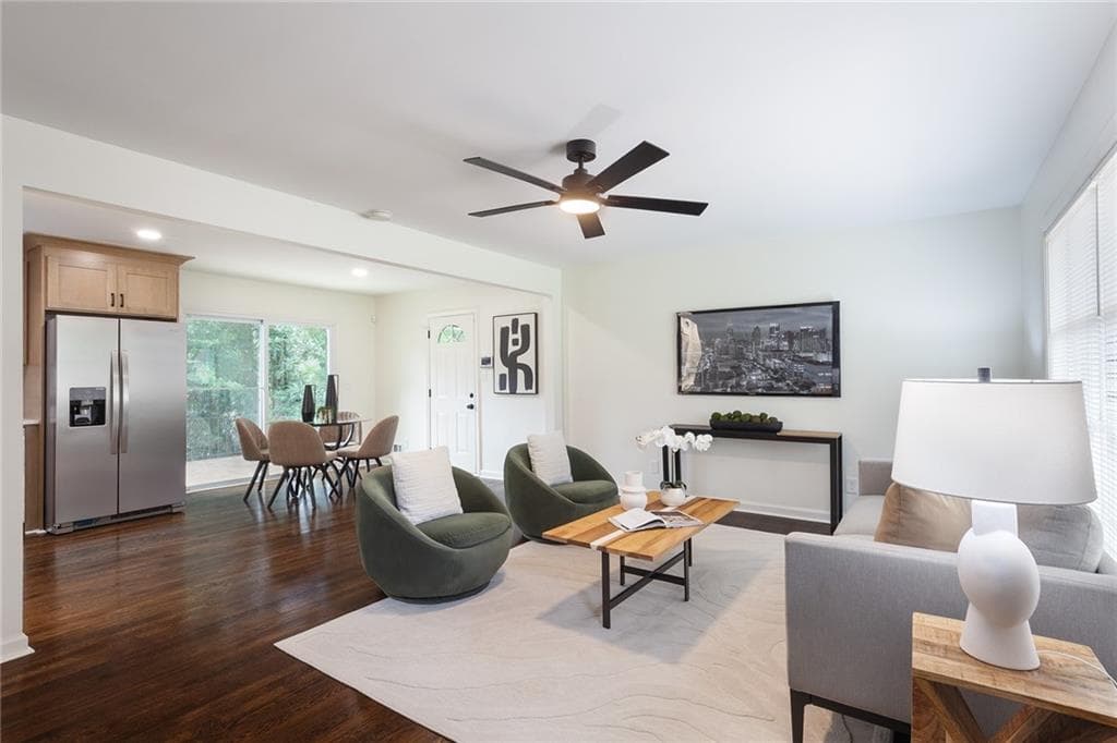 4 bedroom, 3 bathroom single family residence under contract at 3230 Vanderbilt Lane, Atlanta, GA 30318 — photo 3