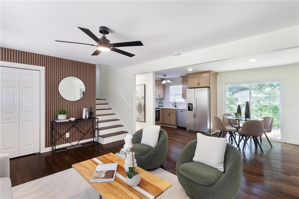 4 bedroom, 3 bathroom single family residence under contract at 3230 Vanderbilt Lane, Atlanta, GA 30318 — photo 4