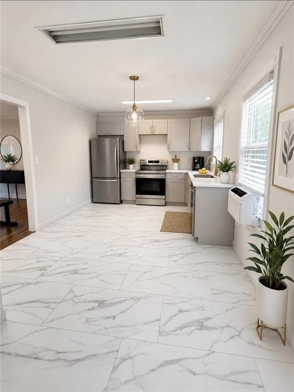 3 bedroom, 2 bathroom, 3,332 sq ft single family residence for sale at 205 Lassiter Drive, Dublin, GA 31021 — photo 5