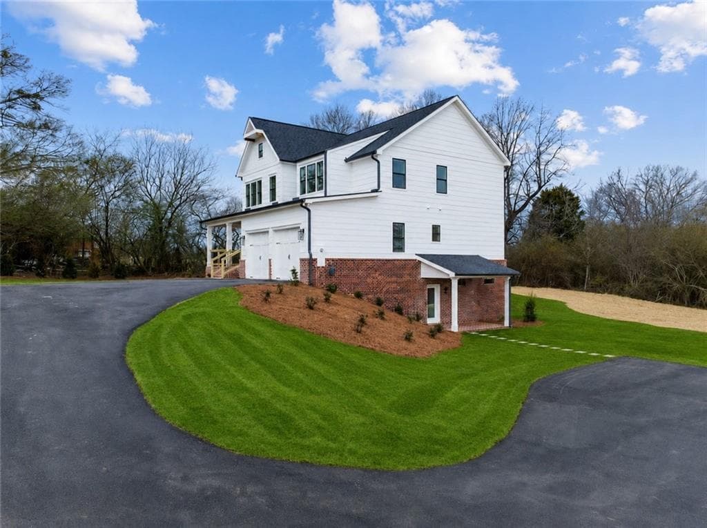 5 bedroom, 4 bathroom, 3,752 sq ft single family residence for sale at 7615 Blacks Mill Road, Dawsonville, GA 30534 — photo 2