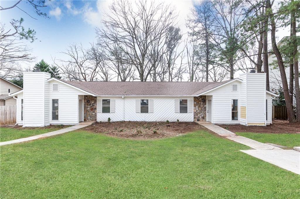 3 bedroom, 2 bathroom duplex for rent at 1604 Walker Street B, Smyrna, GA 30080 for $2,350 a month — photo 1 of 26