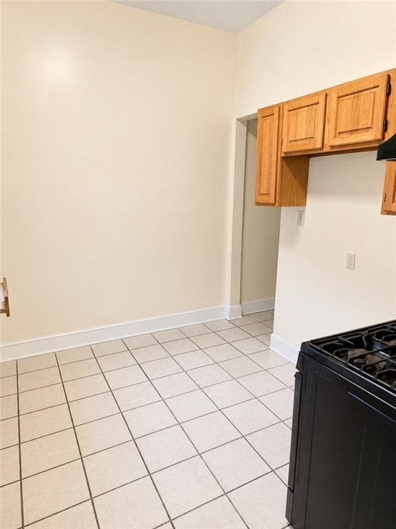 3 bedroom, 2 bathroom, 1,428 sq ft single family residence for sale at 1382 Sylvan Road, Atlanta, GA 30310 — photo 3