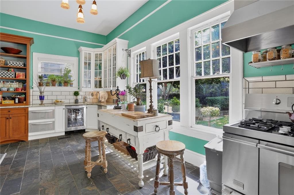 3 bedroom, 3 bathroom, 3,250 sq ft single family residence for sale at 909 Myrtle Street, Atlanta, GA 30309 — photo 5