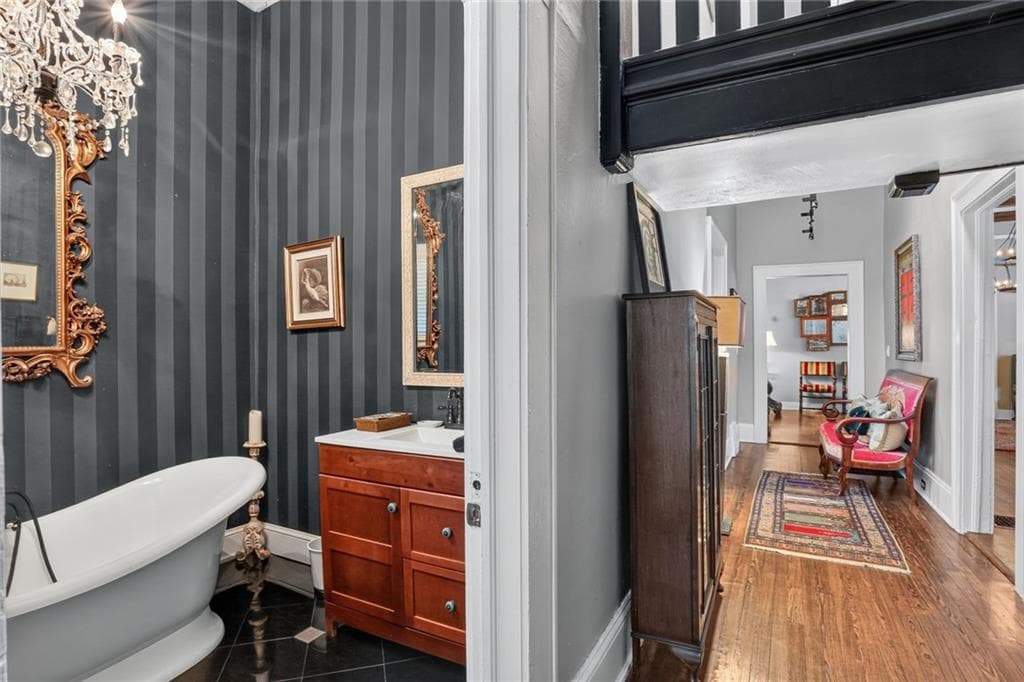 3 bedroom, 3 bathroom, 3,250 sq ft single family residence for sale at 909 Myrtle Street, Atlanta, GA 30309 — photo 9