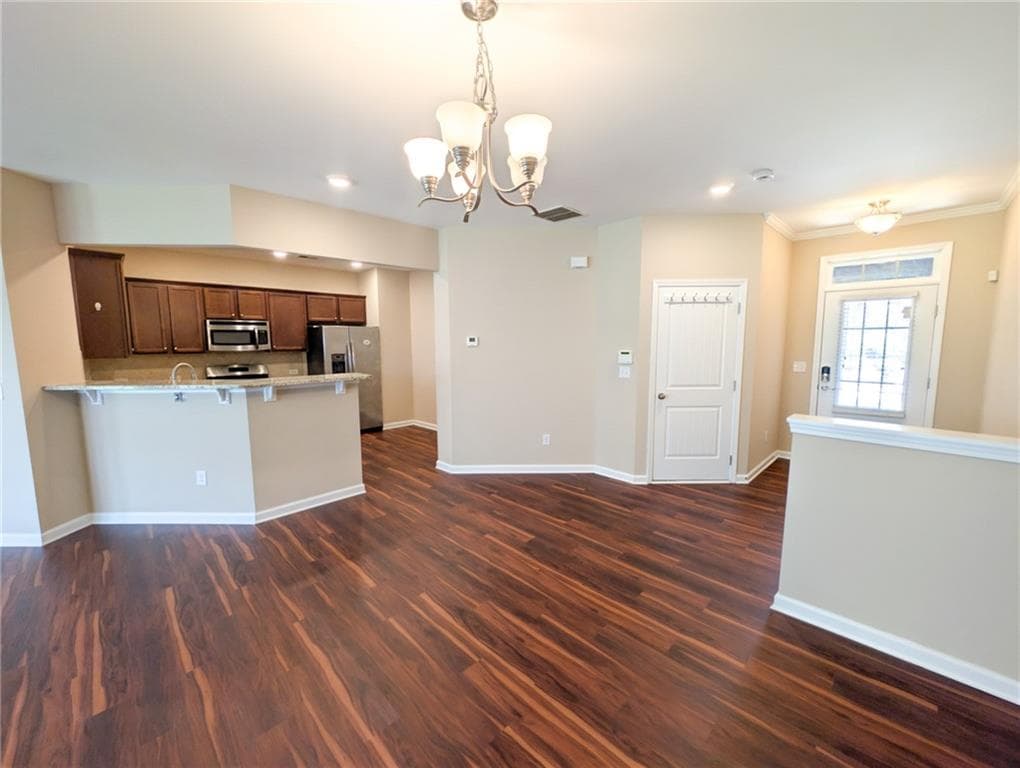 3 bedroom, 3 bathroom, 1,873 sq ft townhouse for sale at 5925 Shiloh Woods Drive, Cumming, GA 30040 — photo 5