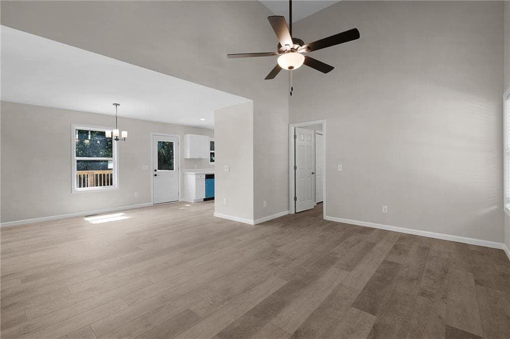 3 bedroom, 2 bathroom, 1,250 sq ft single family residence for rent at 135 Holly Creek Drive, Chatsworth, GA 30705 for $1,800 a month — photo 3