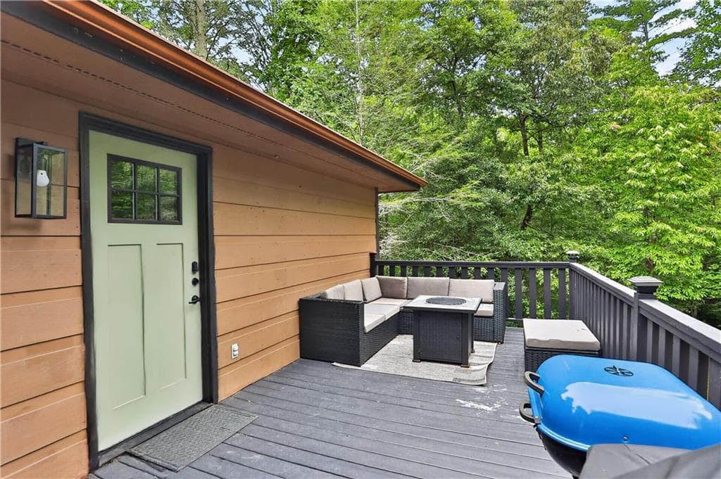 3 bedroom, 2 bathroom, 1,568 sq ft single family residence for sale at 333 Bent Wood Lane, Blue Ridge, GA 30513 — photo 5