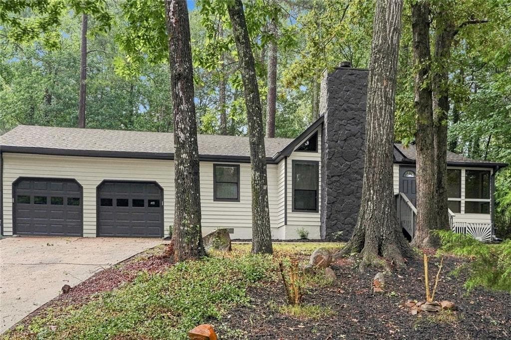 3 bedroom, 2 bathroom, 1,486 sq ft single family residence under contract at 4380 Cary Drive, Snellville, GA 30039