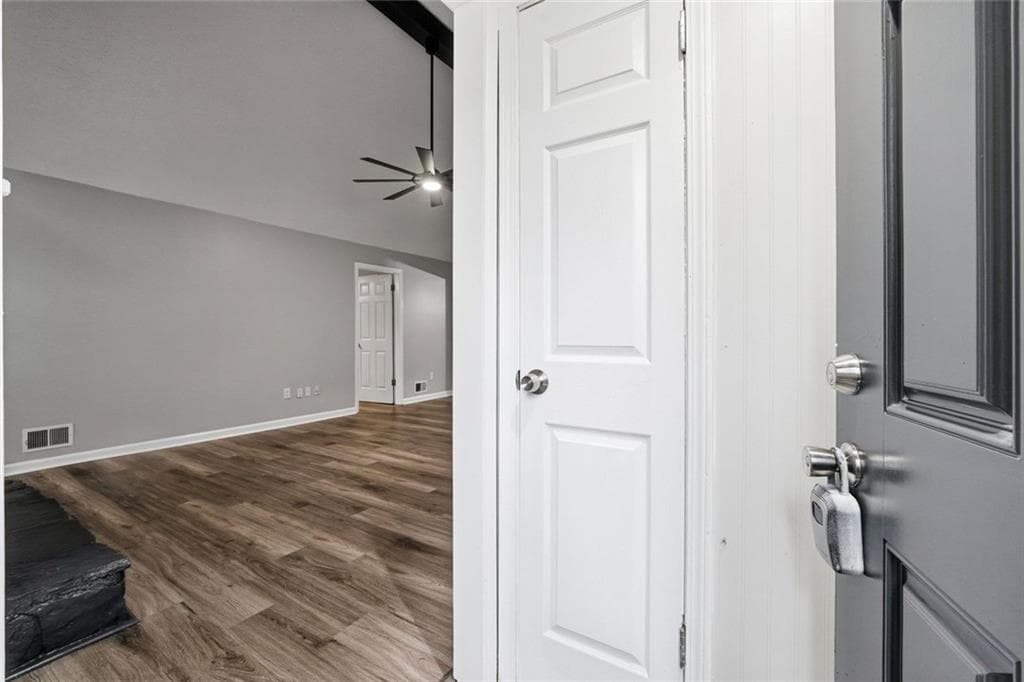 3 bedroom, 2 bathroom, 1,486 sq ft single family residence under contract at 4380 Cary Drive, Snellville, GA 30039 — photo 6