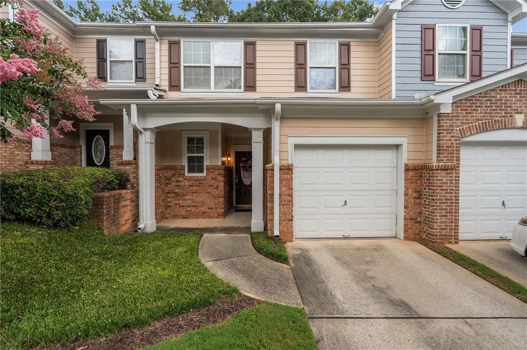 3 bedroom, 3 bathroom, 1,681 sq ft townhouse for sale at 4028 Carlinswood Way, Stone Mountain, GA 30083