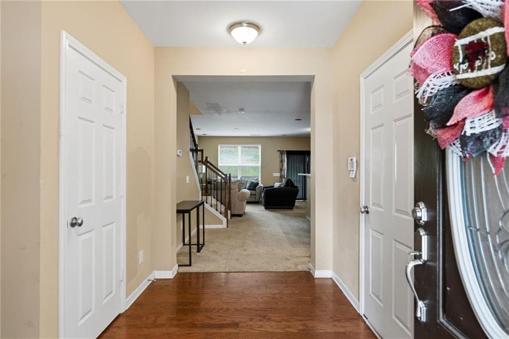 3 bedroom, 3 bathroom, 1,681 sq ft townhouse for sale at 4028 Carlinswood Way, Stone Mountain, GA 30083 — photo 3