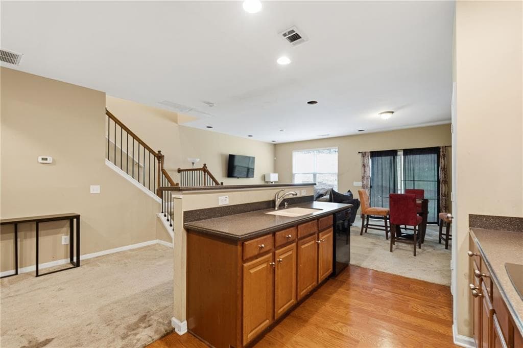 3 bedroom, 3 bathroom, 1,681 sq ft townhouse for sale at 4028 Carlinswood Way, Stone Mountain, GA 30083 — photo 8