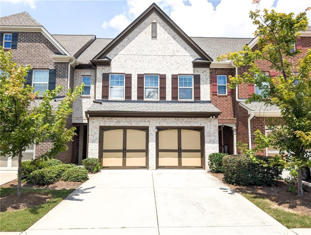 3 bedroom, 3 bathroom, 1,873 sq ft townhouse for sale at 5925 Shiloh Woods Drive, Cumming, GA 30040