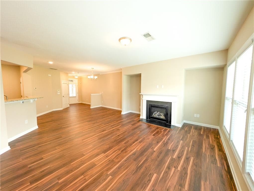 3 bedroom, 3 bathroom, 1,873 sq ft townhouse for sale at 5925 Shiloh Woods Drive, Cumming, GA 30040 — photo 7
