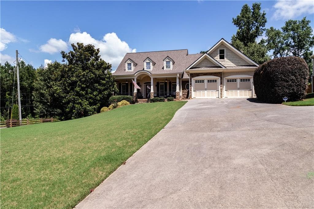 5 bedroom, 5 bathroom, 5,688 sq ft single family residence for sale at 11 Waterstone Drive, Cartersville, GA 30121 — photo 2