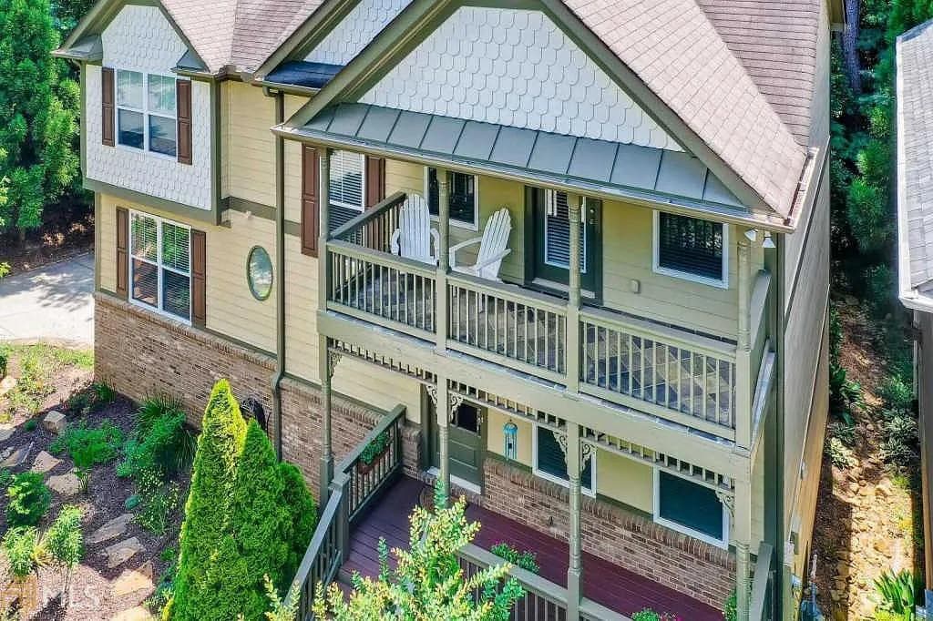 4 bedroom, 4 bathroom, 3,100 sq ft single family residence for rent at 1655 Habershal Drive, Atlanta, GA 30318 for $3,700 a month — photo 2