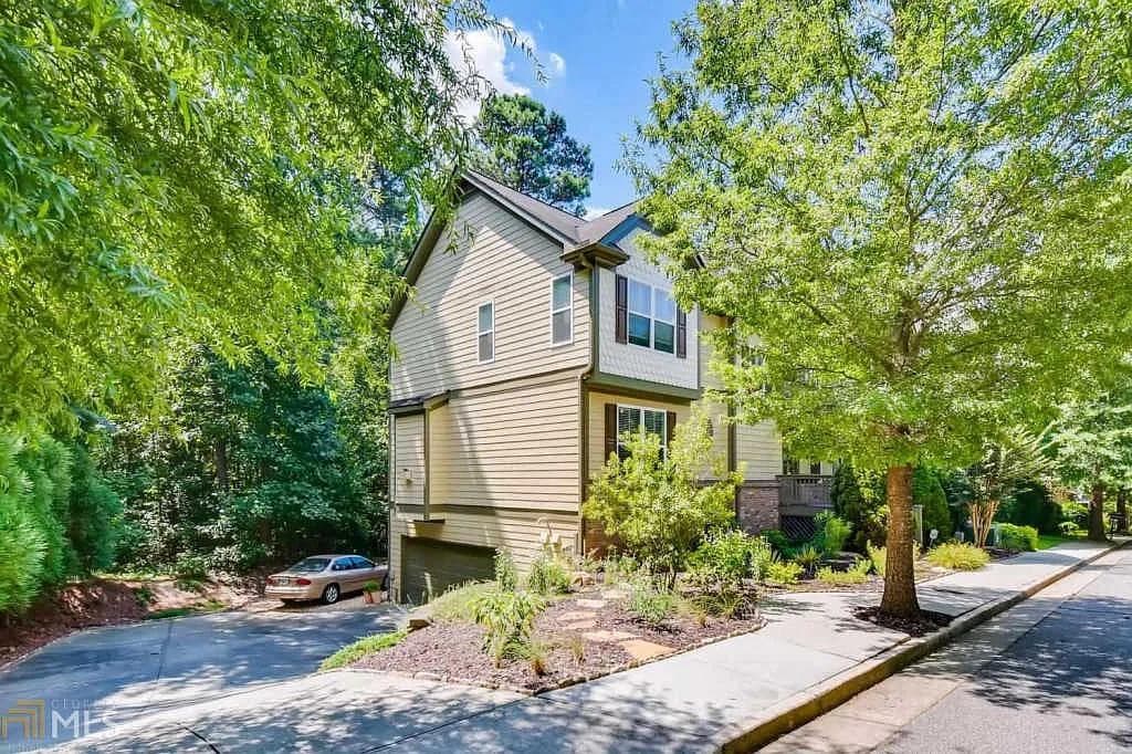 4 bedroom, 4 bathroom, 3,100 sq ft single family residence for rent at 1655 Habershal Drive, Atlanta, GA 30318 for $3,700 a month — photo 3