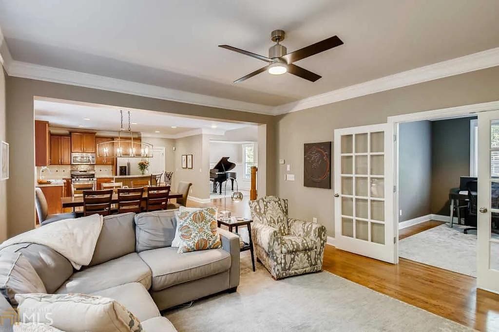 4 bedroom, 4 bathroom, 3,100 sq ft single family residence for rent at 1655 Habershal Drive, Atlanta, GA 30318 for $3,700 a month — photo 6