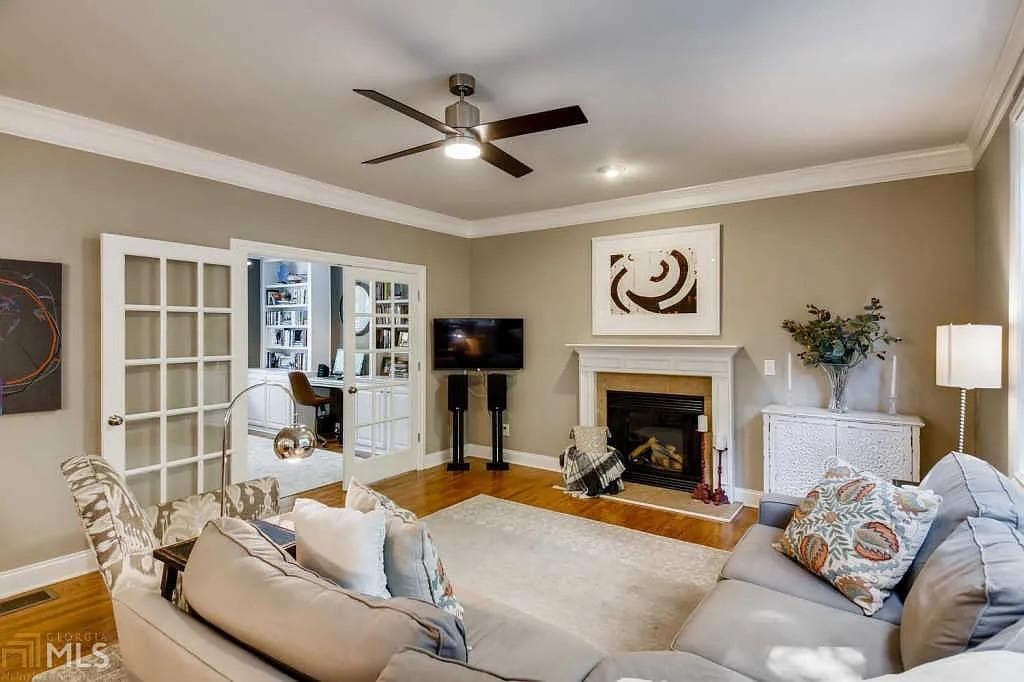 4 bedroom, 4 bathroom, 3,100 sq ft single family residence for rent at 1655 Habershal Drive, Atlanta, GA 30318 for $3,700 a month — photo 7