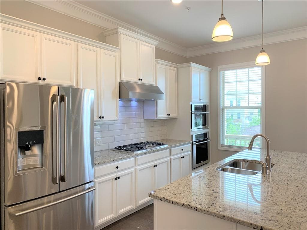 4 bedroom, 4 bathroom, 2,525 sq ft townhouse for rent at 404 Caravelle Walk, Alpharetta, GA 30005 for $3,780 a month — photo 9