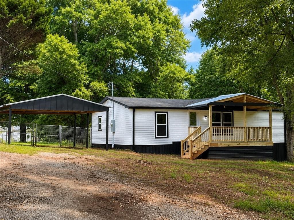 3 bedroom, 2 bathroom, 1,056 sq ft single family residence under contract at 54 Pine Lane, Villa Rica, GA 30180