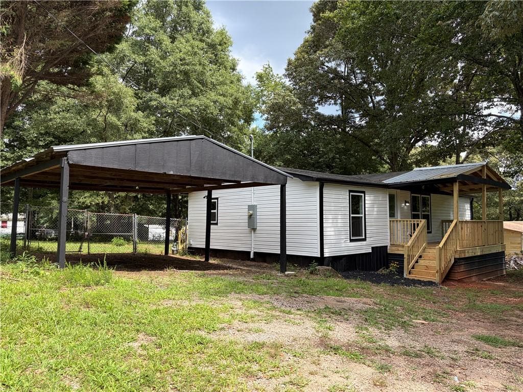 3 bedroom, 2 bathroom, 1,056 sq ft single family residence under contract at 54 Pine Lane, Villa Rica, GA 30180 — photo 3