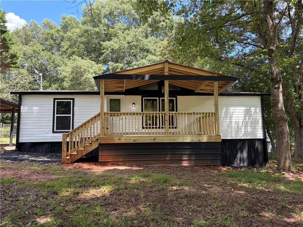 3 bedroom, 2 bathroom, 1,056 sq ft single family residence under contract at 54 Pine Lane, Villa Rica, GA 30180 — photo 4