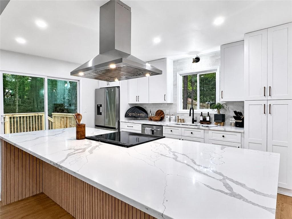 4 bedroom, 3 bathroom, 2,221 sq ft single family residence for sale at 3741 Northpoint Drive, Marietta, GA 30062 — photo 5