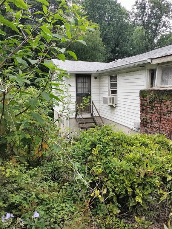 3 bedroom, 2 bathroom, 1,056 sq ft single family residence for sale at 1608 Ezra Church Drive, Atlanta, GA 30314 — photo 7