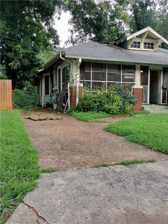 3 bedroom, 1 bathroom, 1,408 sq ft single family residence for sale at 1424 Graham Street, Atlanta, GA 30310 — photo 7