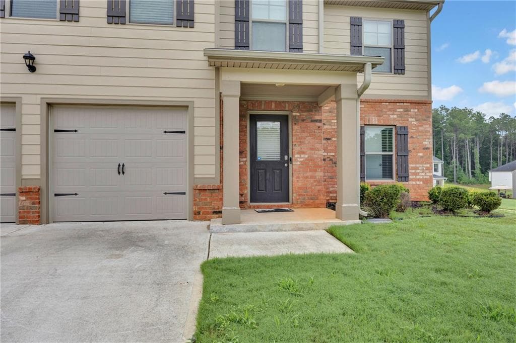 4 bedroom, 3 bathroom, 2,349 sq ft single family residence for sale at 145 Chapel Heights Way, Covington, GA 30016 — photo 5