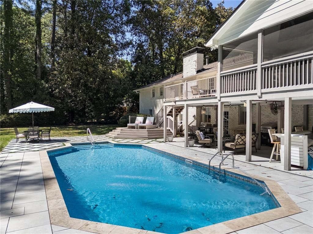4 bedroom, 4 bathroom, 2,358 sq ft single family residence for rent at 4770 Chatworth Court, Sandy Springs, GA 30342 for $6,000 a month — photo 7