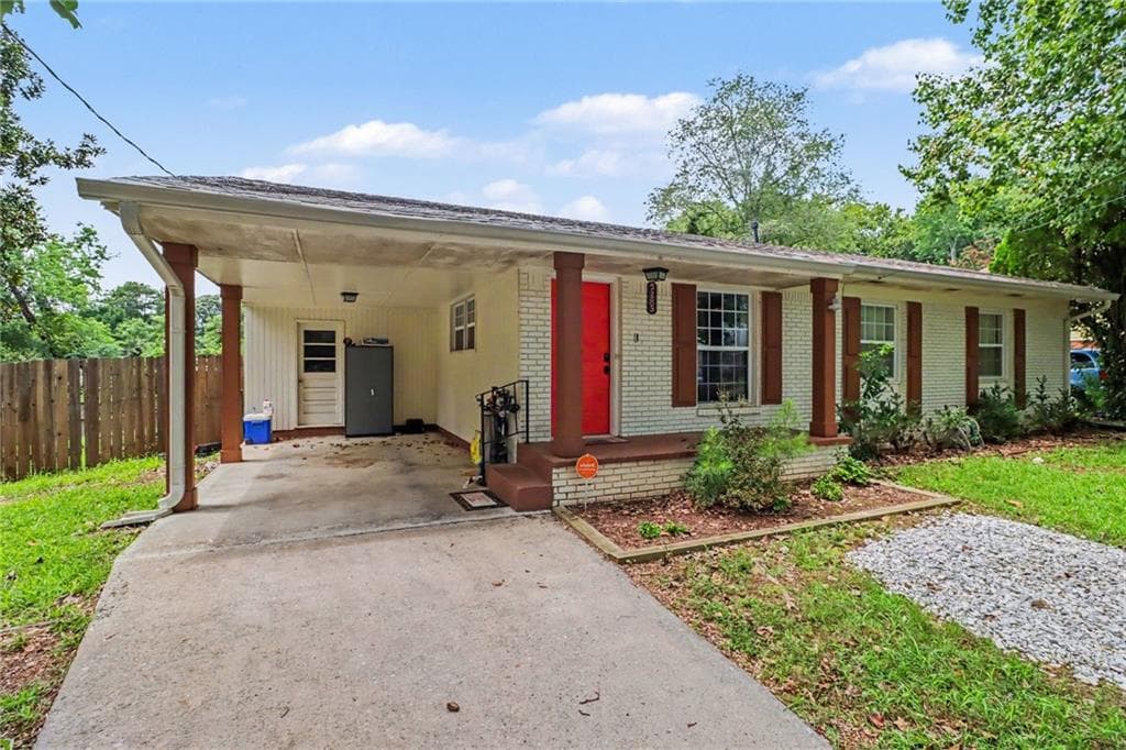 3 bedroom, 2 bathroom, 1,092 sq ft single family residence for sale at 5283 Chantilly Terrace, Atlanta, GA 30349 — photo 3
