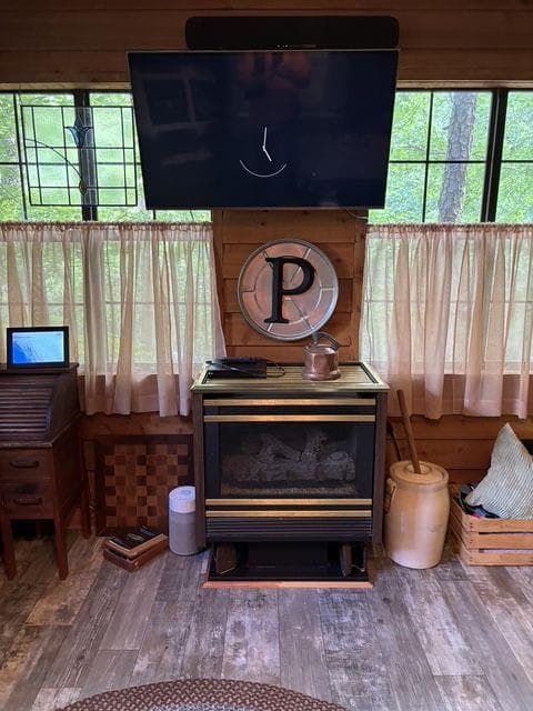 1 bedroom, 1 bathroom, 826 sq ft single family residence for sale at 50 Rocky Lane, Cleveland, GA 30528 — photo 7