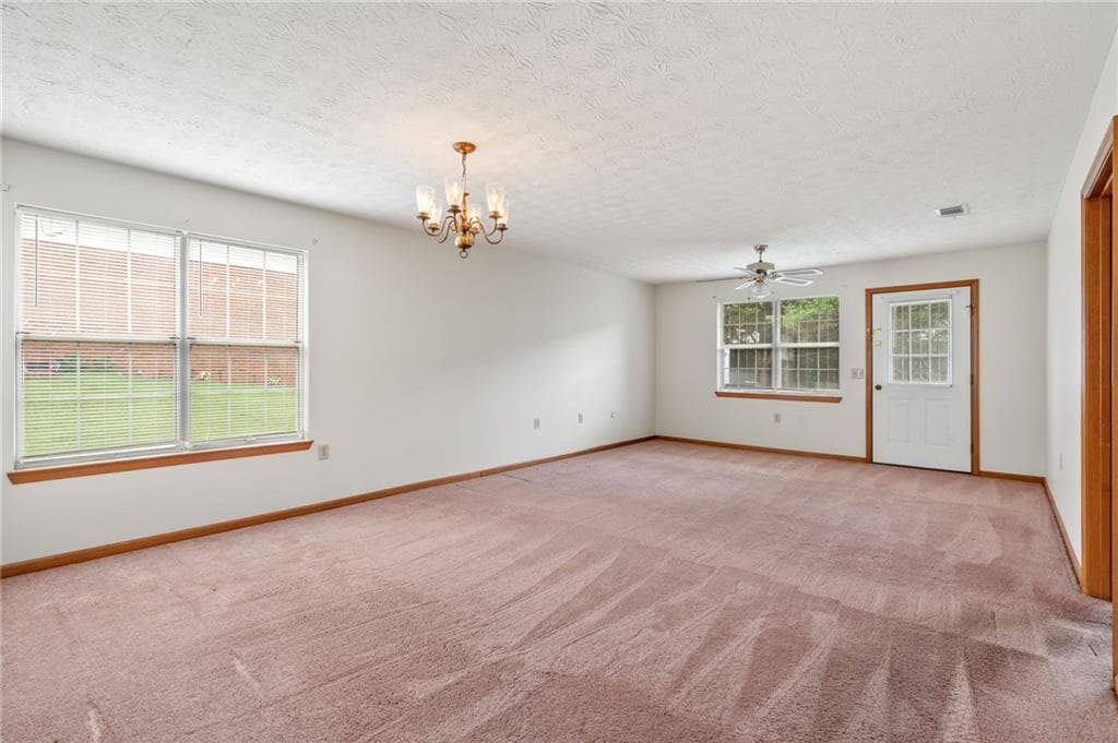 2 bedroom, 2 bathroom, 1,204 sq ft townhouse under contract at 272 Olde Oaks Lane, Riverdale, GA 30274 — photo 4