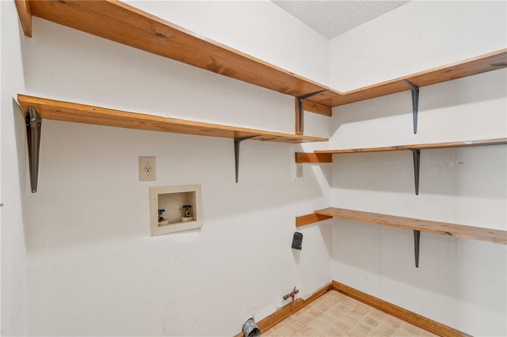2 bedroom, 2 bathroom, 1,204 sq ft townhouse under contract at 272 Olde Oaks Lane, Riverdale, GA 30274 — photo 9
