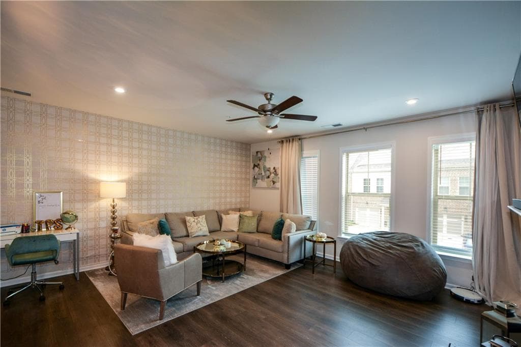 3 bedroom, 3 bathroom, 1,846 sq ft townhouse for sale at 6605 Brooklyn Court, Mableton, GA 30126 — photo 6