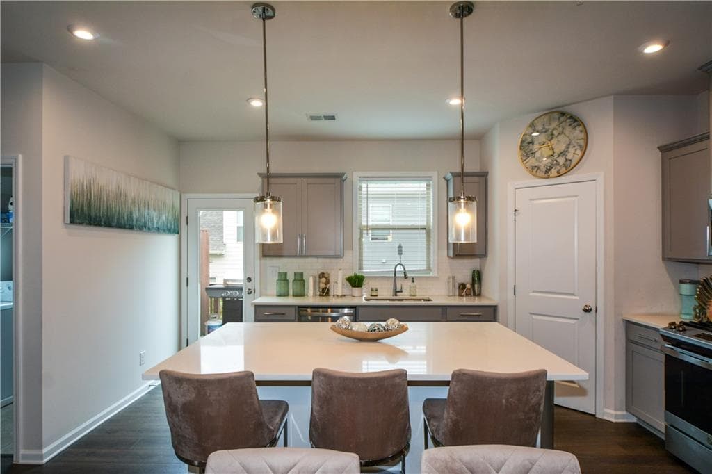 3 bedroom, 3 bathroom, 1,846 sq ft townhouse for sale at 6605 Brooklyn Court, Mableton, GA 30126 — photo 9