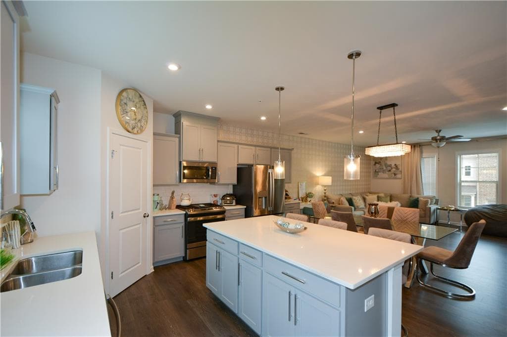 3 bedroom, 3 bathroom, 1,846 sq ft townhouse for sale at 6605 Brooklyn Court, Mableton, GA 30126 — photo 10