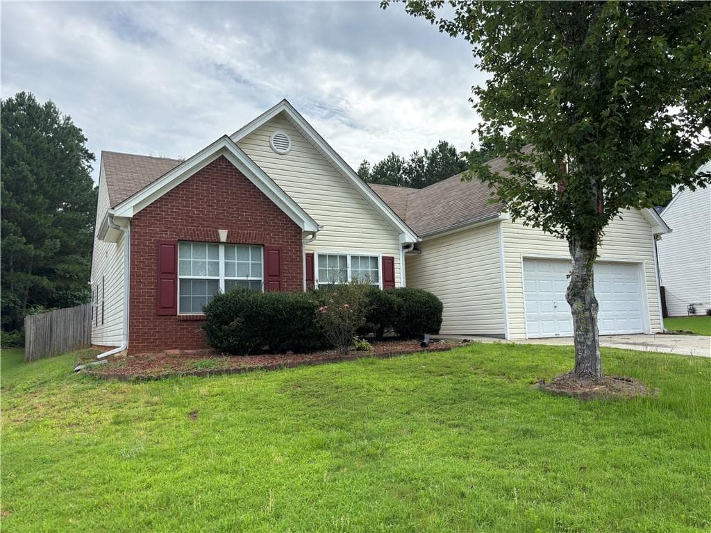 4 bedroom, 2 bathroom, 1,770 sq ft single family residence for rent at 3287 Baymount Way, Lawrenceville, GA 30043 for $2,000 a month — photo 3
